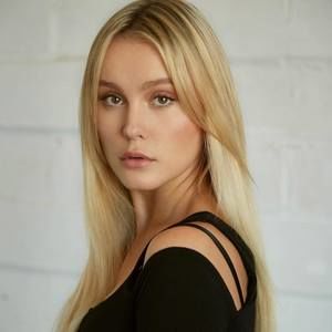 Meet your Posher, Ilona